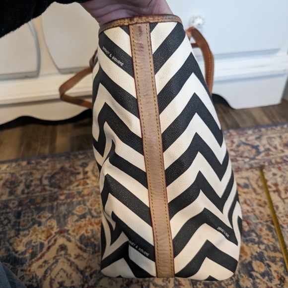 Dooney and Bourke Chevron tote - Picture 3 of 8